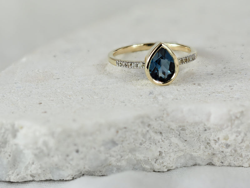 9ct Yellow Gold London Blue Topaz and Diamond Ring