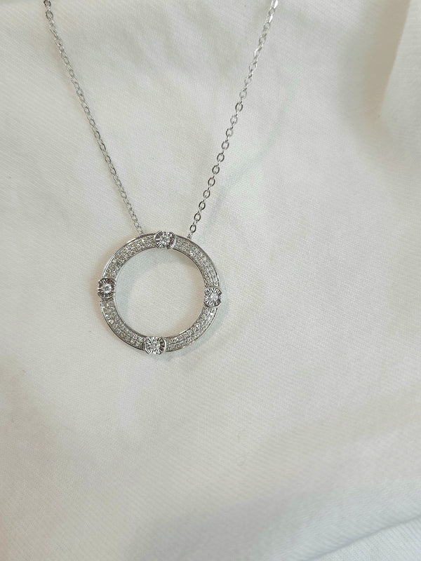 9ct White Gold Diamond circle pendant, 0.25ct total