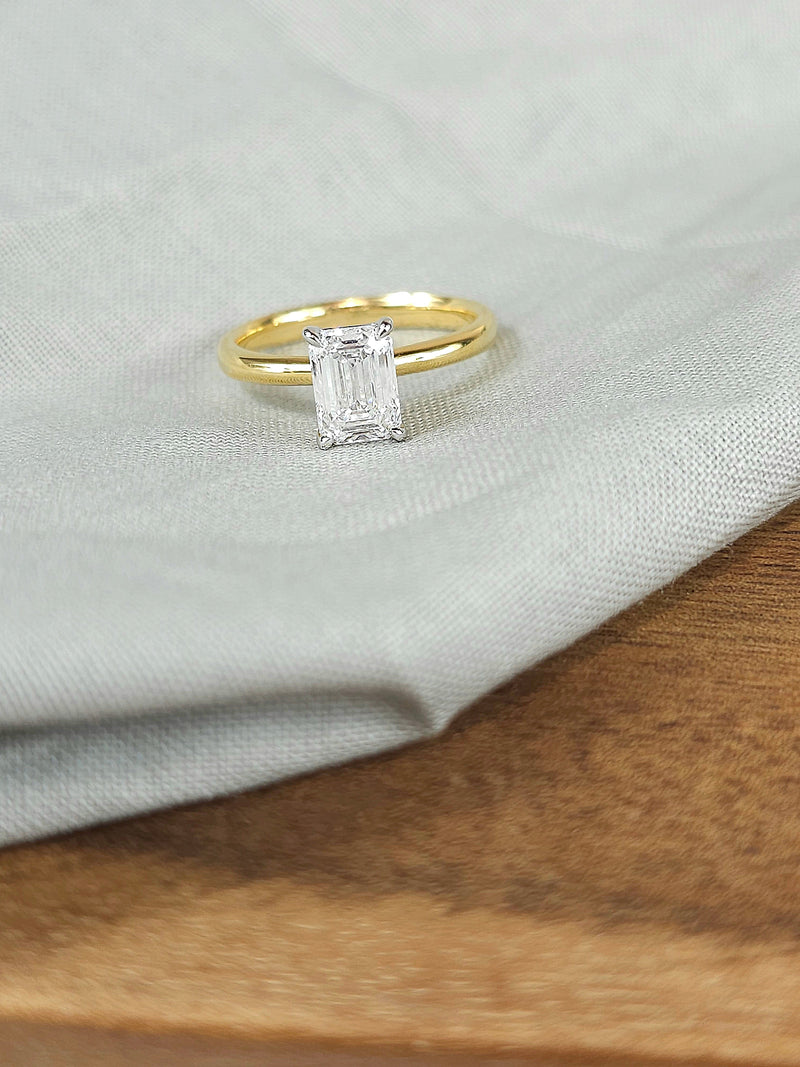 18ct Yellow and White Gold Lab-Grown Emerald cut Diamond ring, 1.52ct Centre