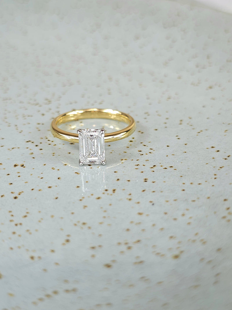 18ct Yellow and White Gold Lab-Grown Emerald cut Diamond ring, 1.52ct Centre