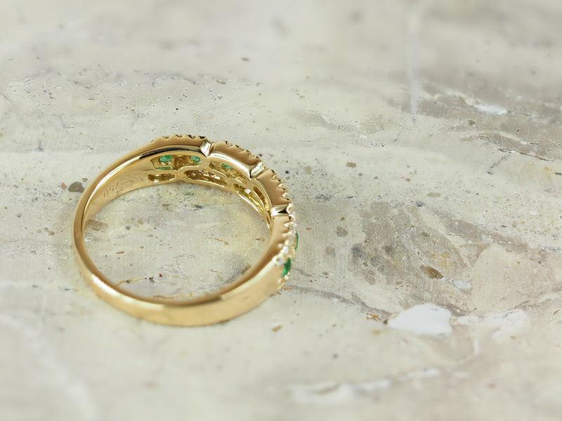 18ct Yellow Gold Emerald and Diamond ring