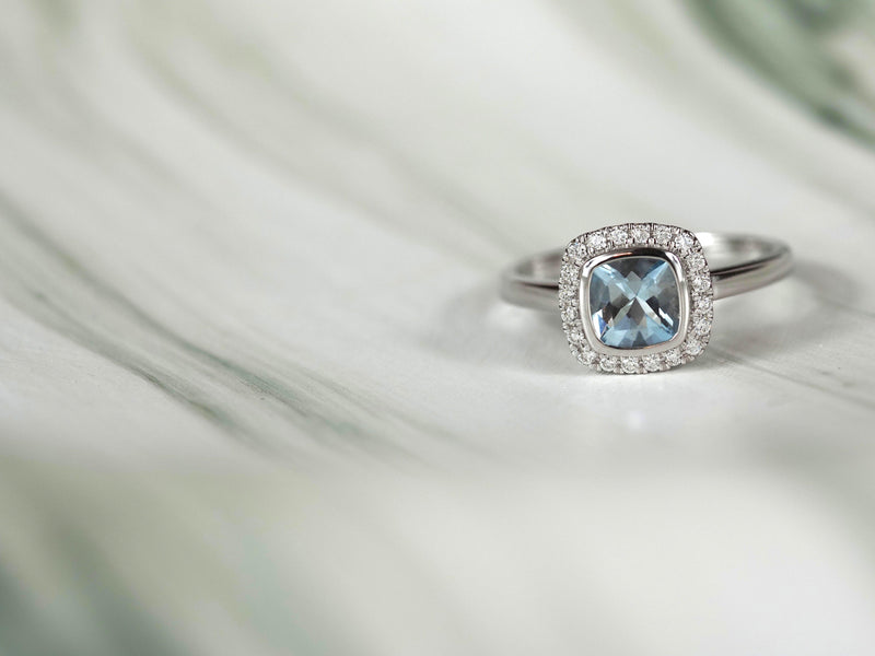 18ct White Gold Aquamarine and Diamond Ring, 6mm Centre