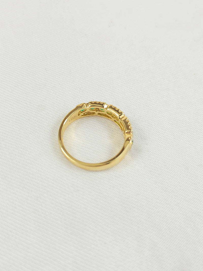 18ct Yellow Gold Emerald and Diamond ring