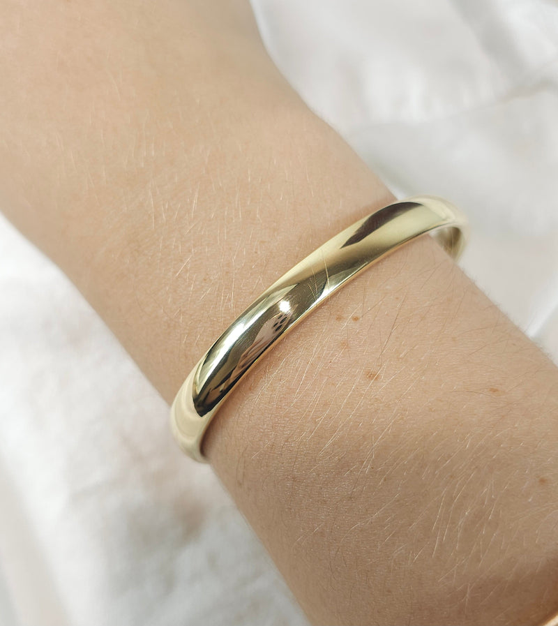 9ct Yellow Gold Silver filled bangle, 60mm