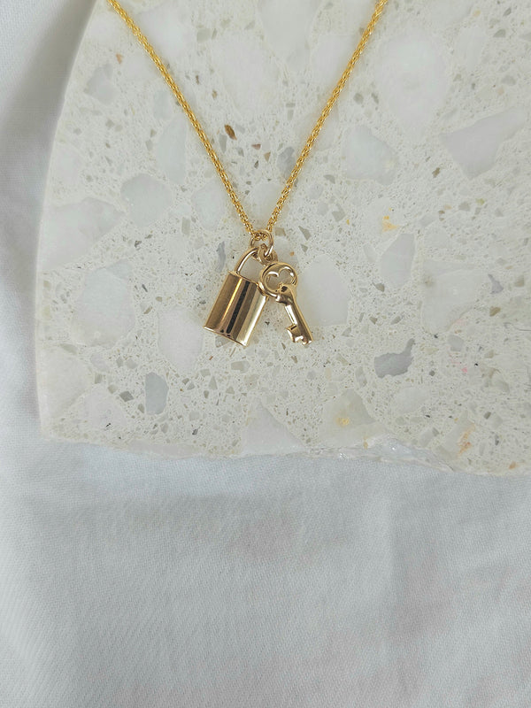 9ct Yellow Gold Lock and Key Pendant