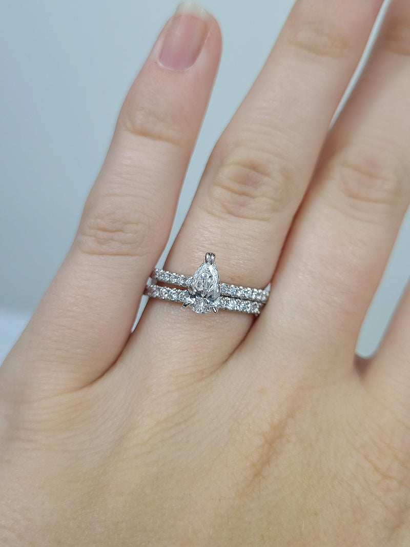 18ct White Gold Pear engagement ring, 0.72ct centre