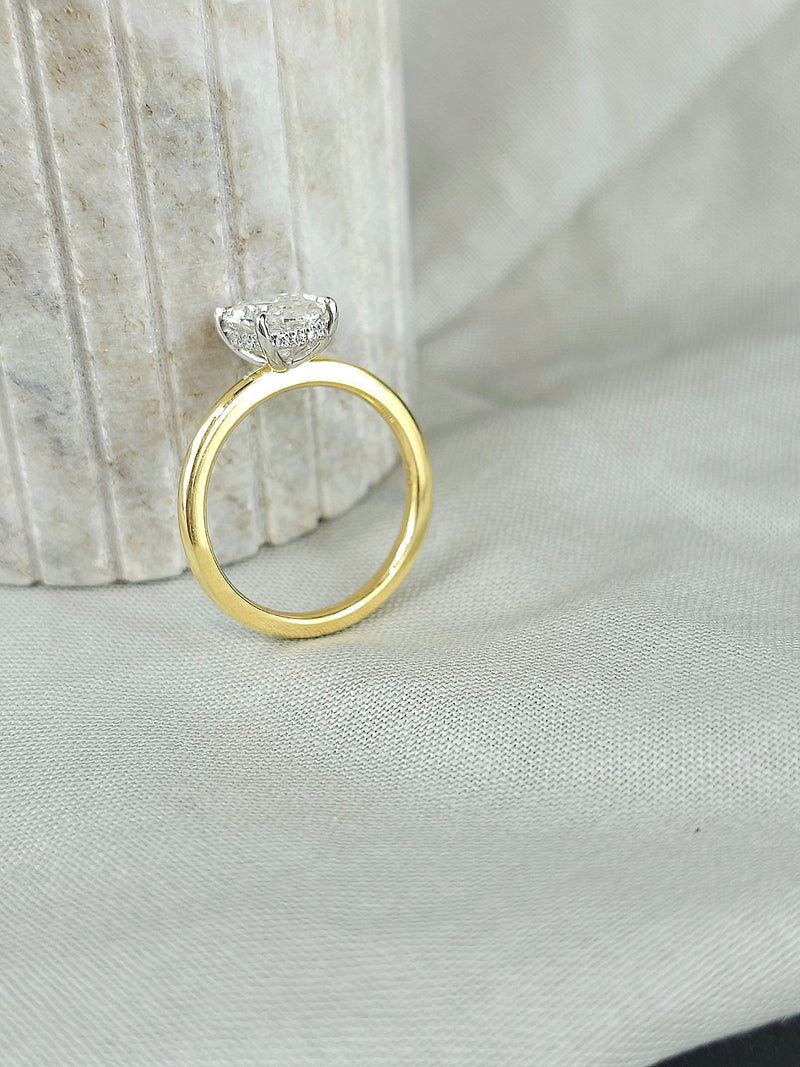18ct Yellow and White Gold Lab-Grown Oval cut Engagement ring, 1.76ct centre