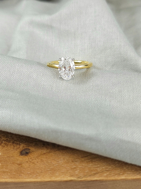 18ct Yellow and White Gold Lab-Grown Oval cut Diamond ring, 1.76ct Centre