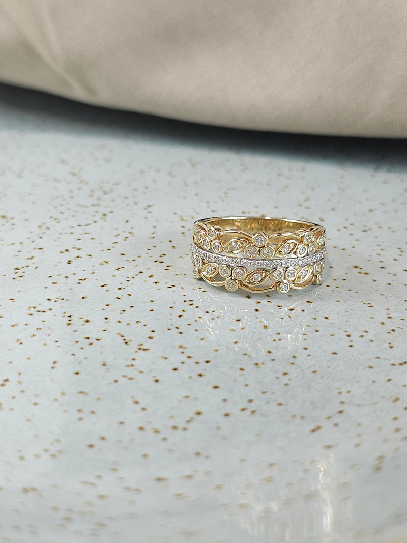 9ct Yellow and White Gold Multi-Wire Filigree ring, 0.37ct total