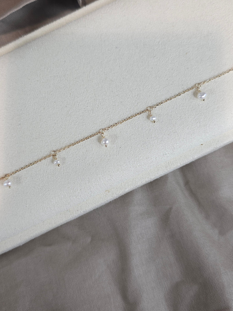 9ct Yellow Gold Bracelet with Freshwater Pearls, 18cm