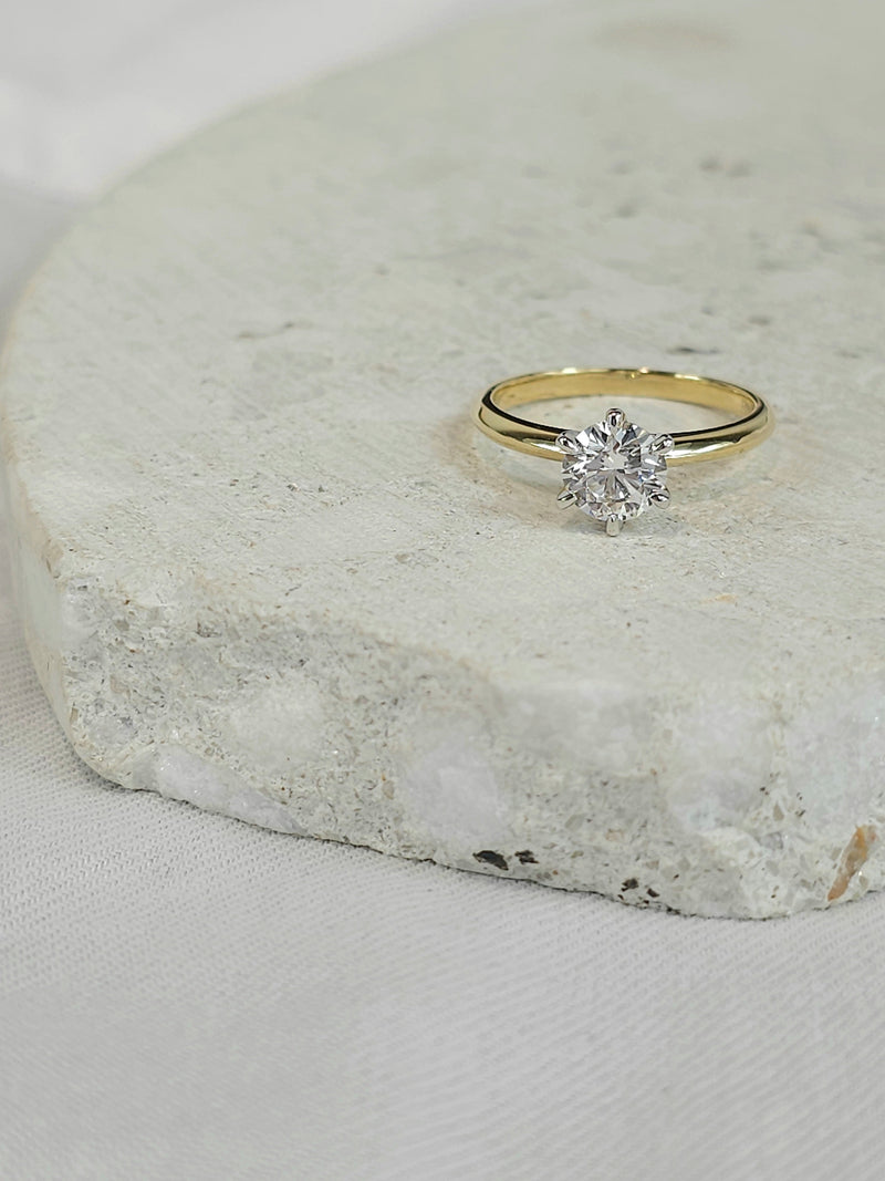 9ct Yellow and White Gold Lab-Grown Round Brilliant Cut Diamond ring, 1ct Centre