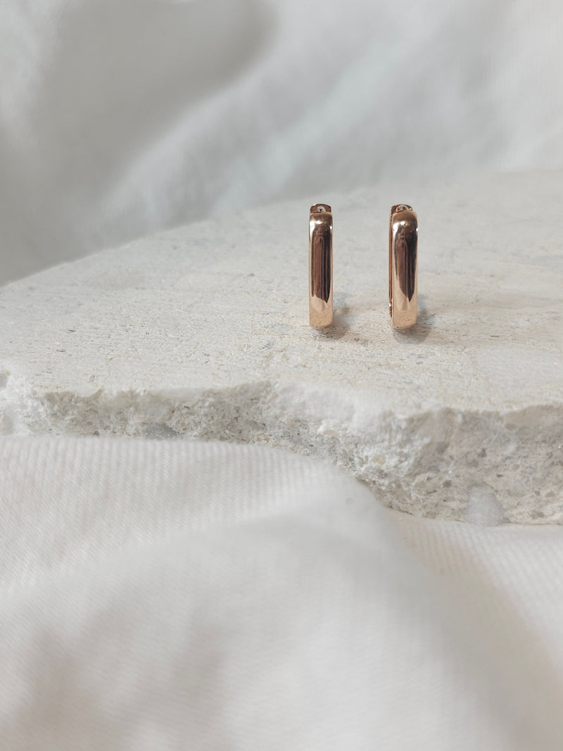9ct Rose Gold Paperclip Rectangle huggies