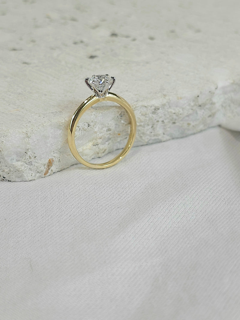 9ct Yellow and White Gold Lab-Grown Round Brilliant Cut Diamond ring, 1ct Centre
