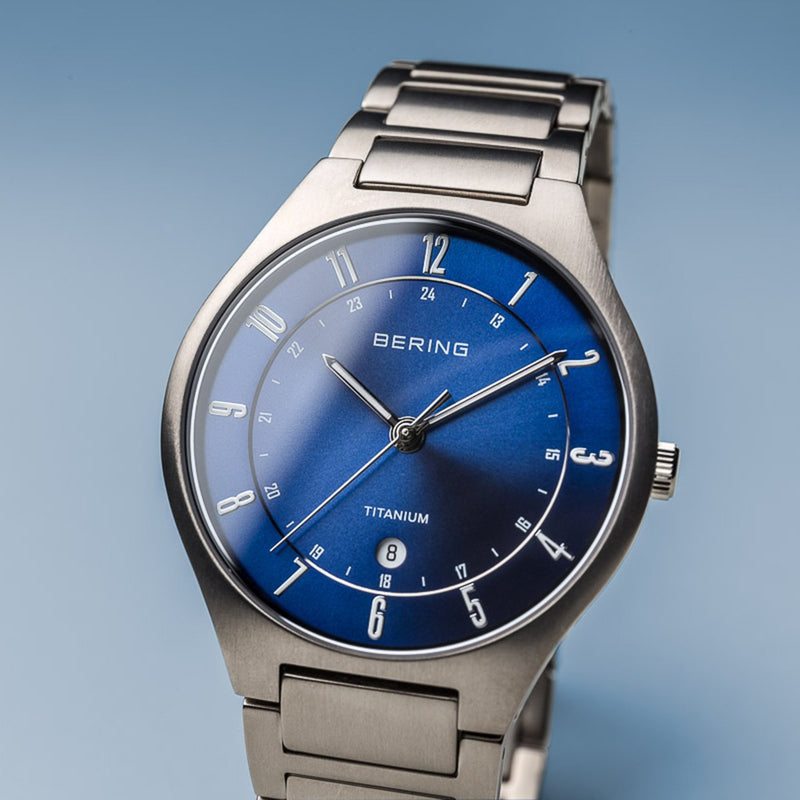 Bering Titanium Brushed Silver