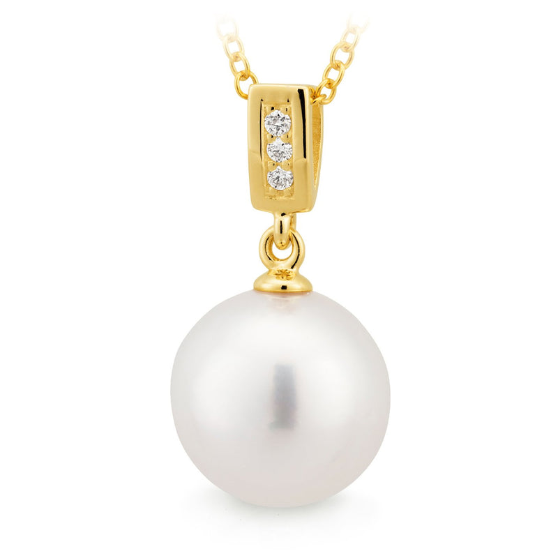 9Ct Gold Freshwater Pearl & Diamond Pendant